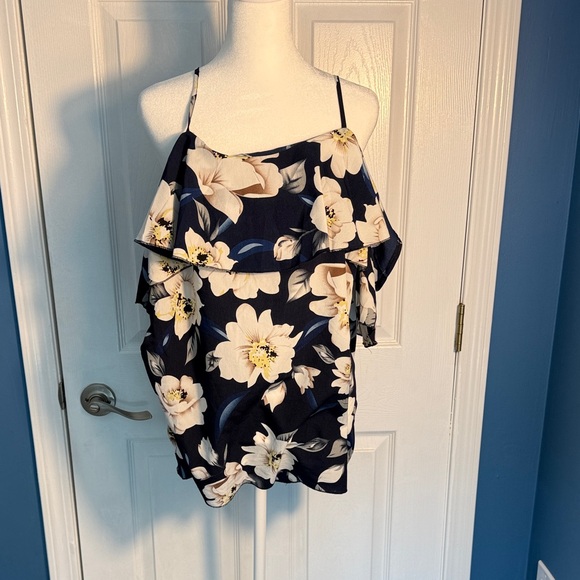 SHEIN Tops - SHEIN Dark Blue Floral Ruffle Top